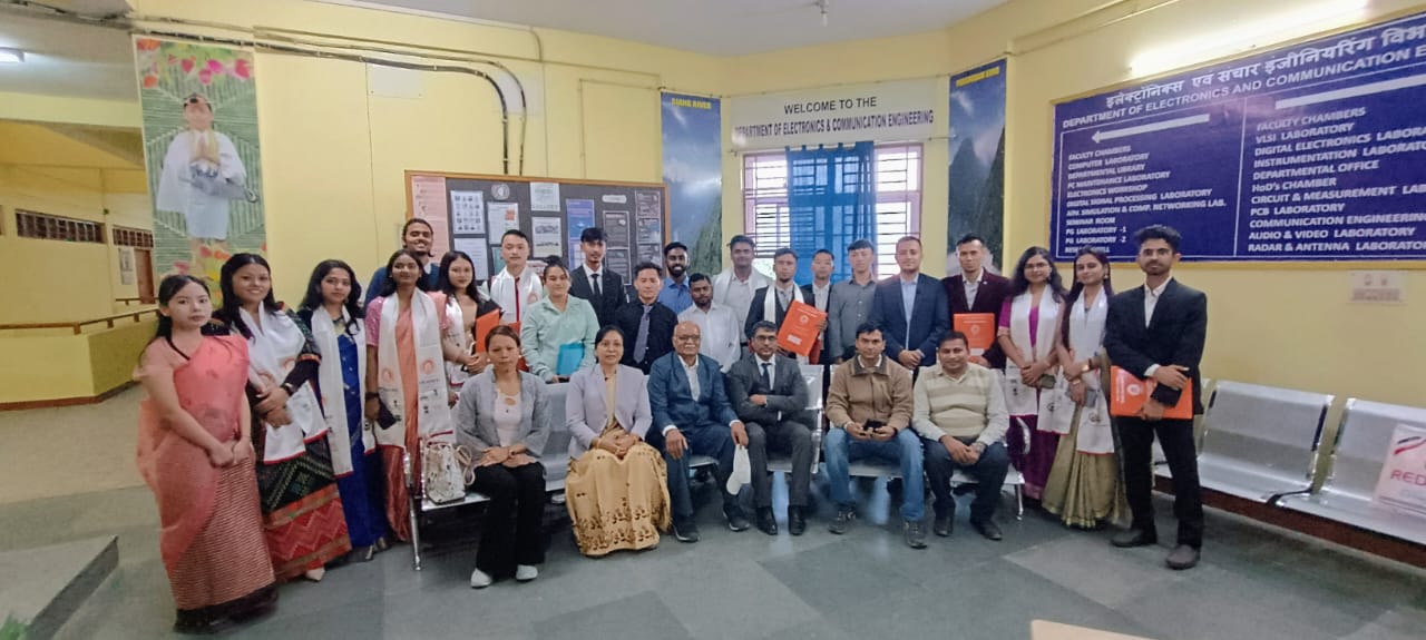 Interaction of Students with Alumni on 5 Dec. 2024